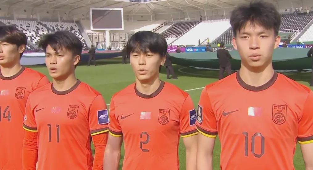开云体育官网-西亚裁判坑惨中国男足，被踩踏遭无视+连续给黄牌，真的太黑了