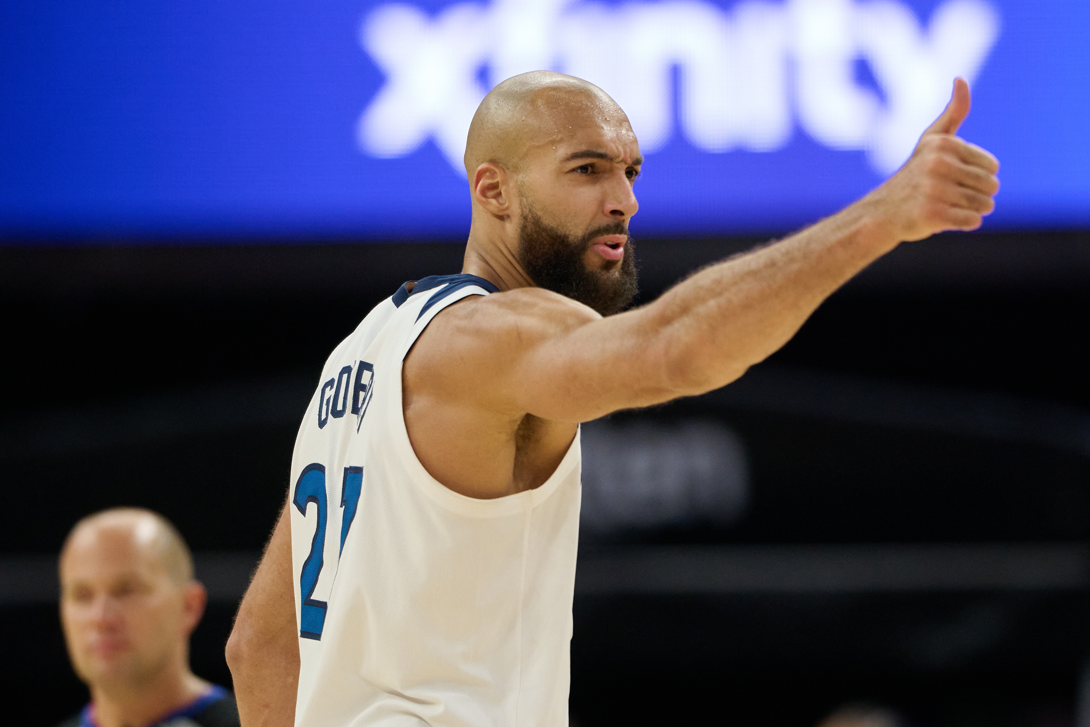 kaiyun-孙悦：戈贝尔是近5年最水DPOY  他只等盖帽那一下 这是弥补式防守